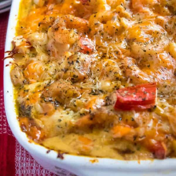 Cajun Shrimp and Crab Mac and Cheese | | 10 Seafood and Pasta Dinner Recipes in under 30 minutes | https://seasyourday.com – A Coastal Lifestyle Blog