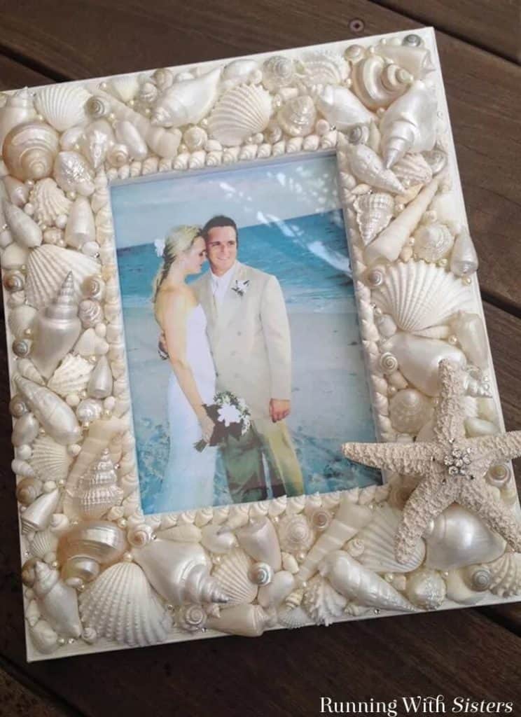 DIY SHell and Pearl picture frame.jpg