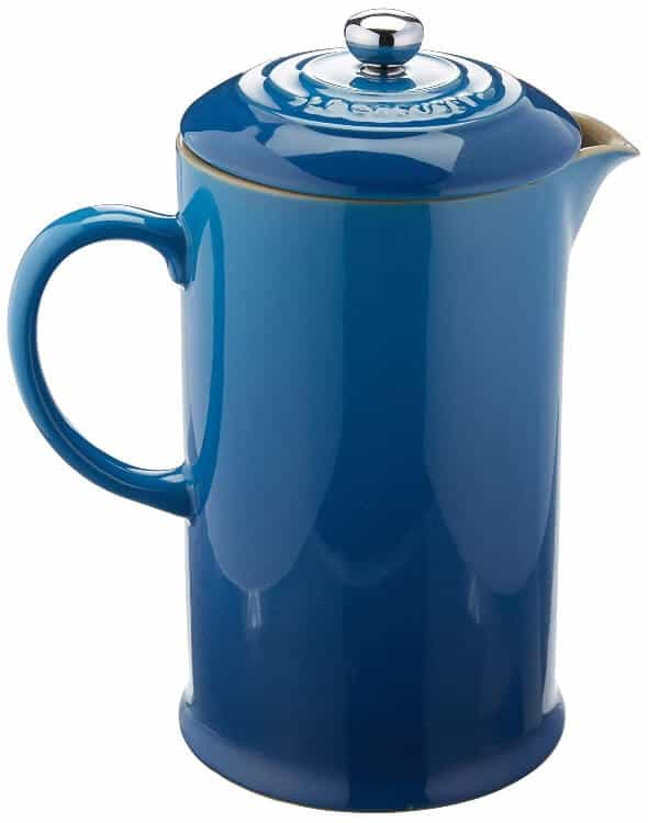 Le Creuset Stoneware 27-Ounce French Press. Colors available:  Marseille blue (shown), Caribbean blue, Flame red, Marine blue, Oyster, Palm (green) Provence (purple), Truffle, White, Black.
Sold on Amazon affiliate https://fave.co/2LWZ1Aq