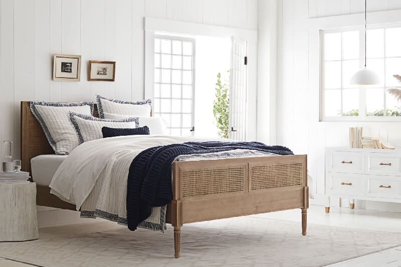Casual Elegance Coastal Room Designs and Decor Ideas. New Coastal Bedroom Collection from Serena and Lily, Bentwood headboard and foot board, Navy blue and white bedding. Casual, coastal, elegant decor. (affiliate link) https://fave.co/2IVp20m