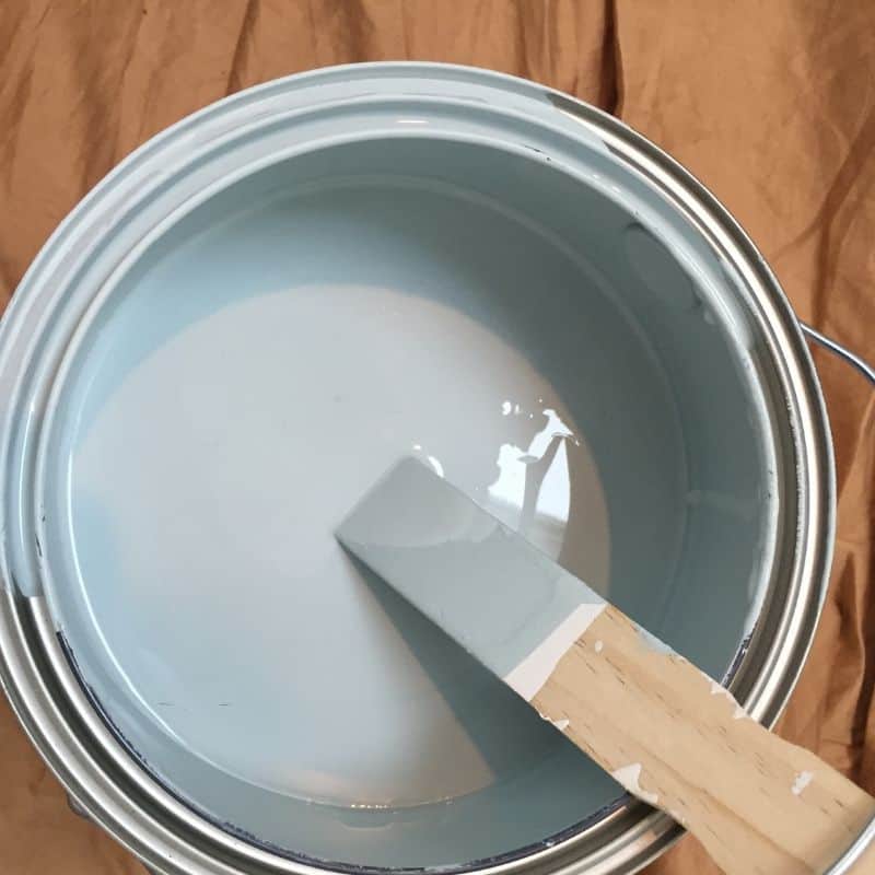 Sherwin Williams Tradewind paint color | Top beachy blue color by interior designers | https://www.seasyourday.com/sherwin-williams-tradewind-paint-bedroom-color-makeover